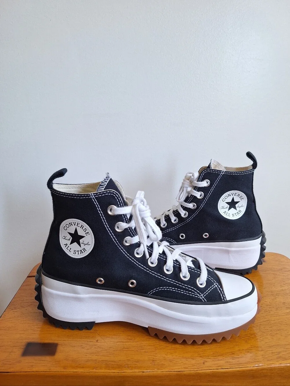 Converse high top
